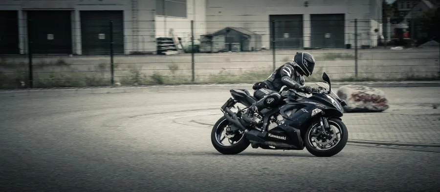 Pierwsza kurtka na motor - jak ją wybrać?